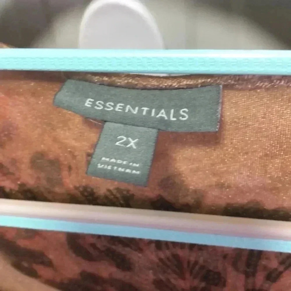 Essentials plus size top/blouse 2X gold with floral and butterfly’s - Picture 3 of 7